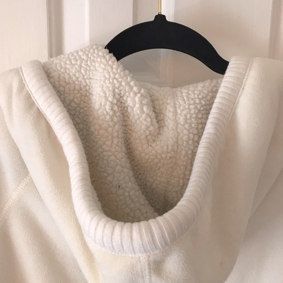 American Eagle off white plush hoodie jacket - Picture 3 of 4